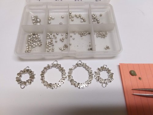 Judy Larson's Smashing Drop Earrings - , Contemporary Wire Jewelry, Oxidizing Wire, Oxidizing, Antiquing Wire, Antiquing, Step 10: Pull out your box of balled wire.